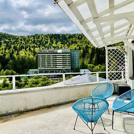 Appartamento Sky Is The Limit Sinaia Esterno foto